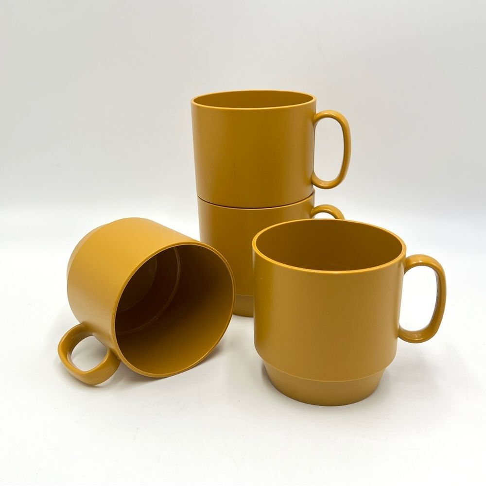 Vintage Set of 4 Lexington Mustard Yellow / Harvest Gold Melamine Mugs Cups